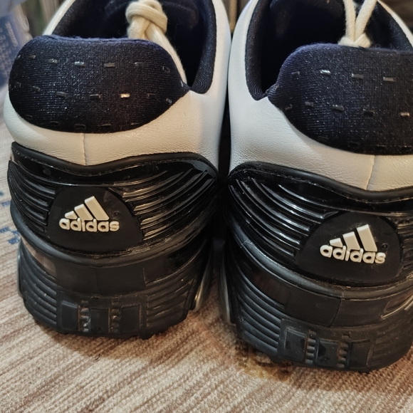 Sz 11 adidas golf shoes - Picture 2 of 4